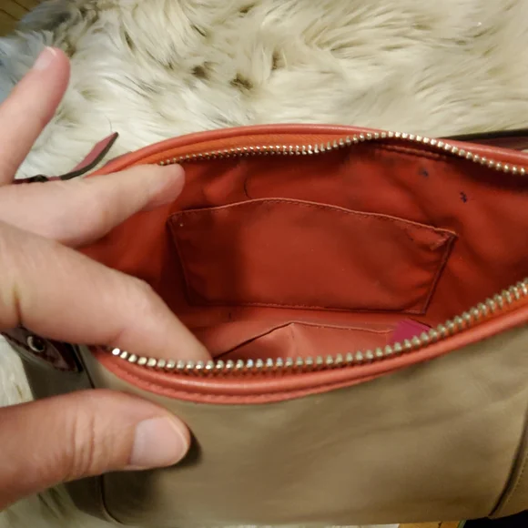 Coach Daisy Spectator Purse GUC - Picture 10 of 16